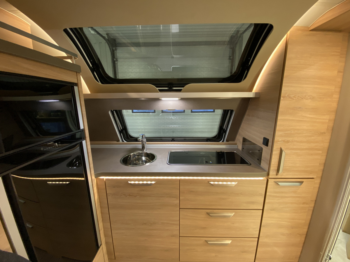 Knaus SÜDWIND BLACK SELECTION 650 PEB, bild 4 av 16