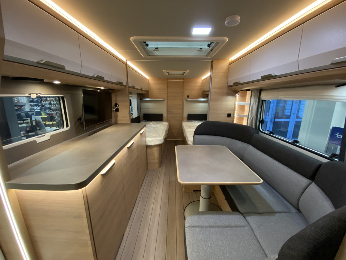Knaus SÜDWIND BLACK SELECTION 650 PEB, bild 5 av 16