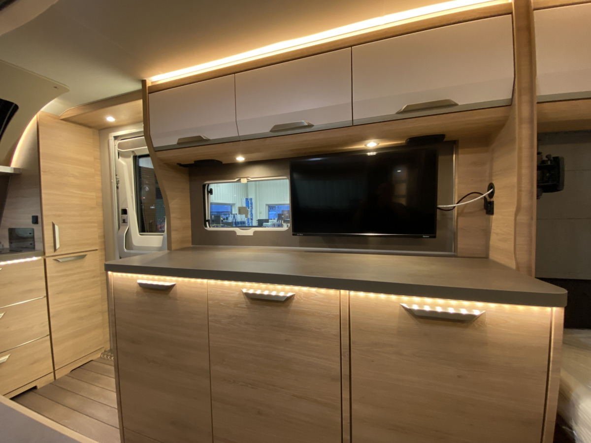 Knaus SÜDWIND BLACK SELECTION 650 PEB, bild 8 av 16