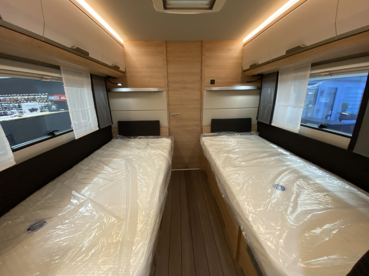 Knaus SÜDWIND BLACK SELECTION 650 PEB, bild 9 av 16