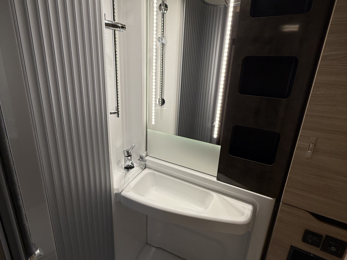 Knaus VAN TI PLUS PLATINUM SELECTION 650 MEG, bild 11 av 17