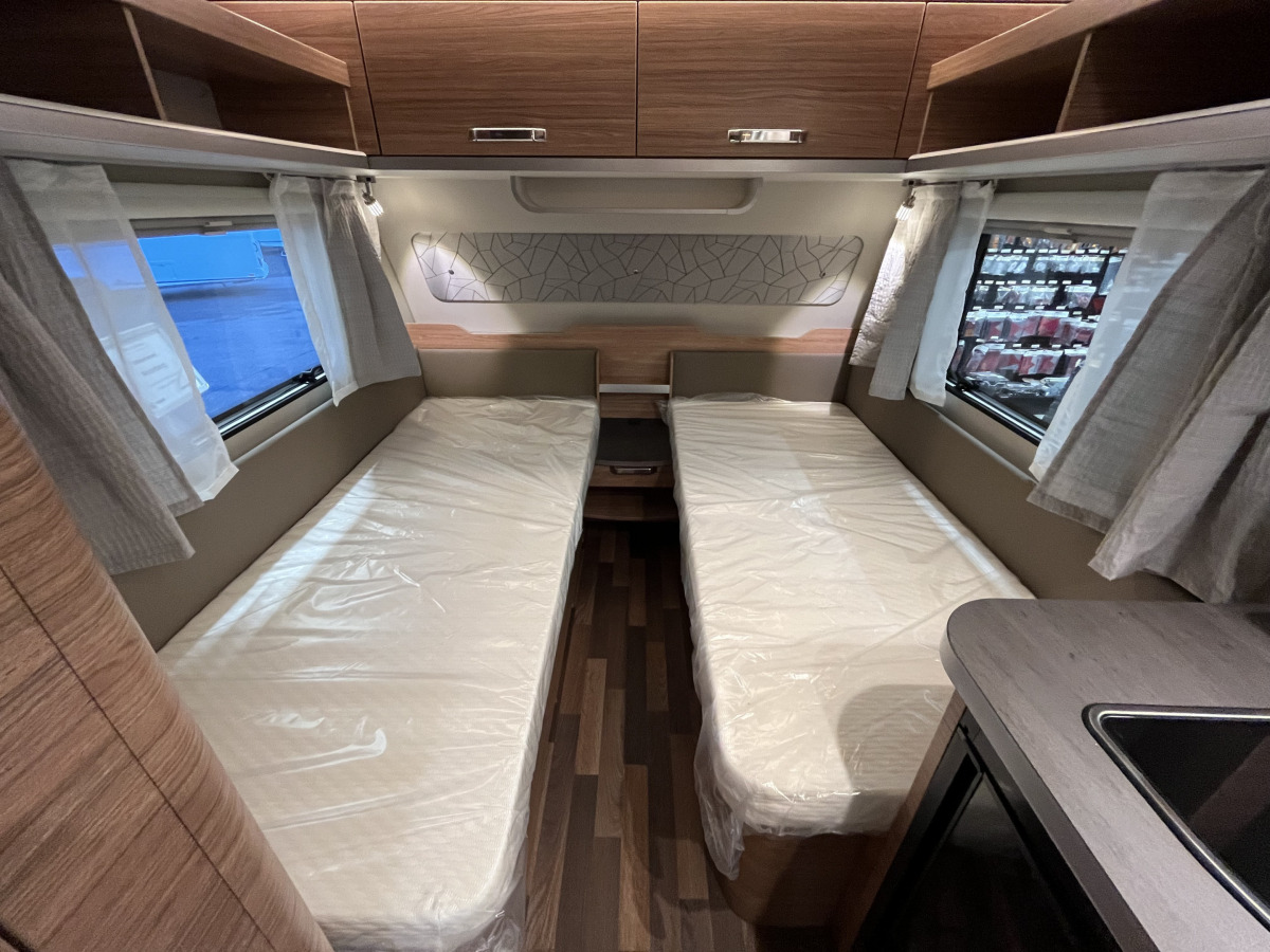 Weinsberg CaraOne EDITION HOT 480 EU Långbäddar, bild 10 av 18