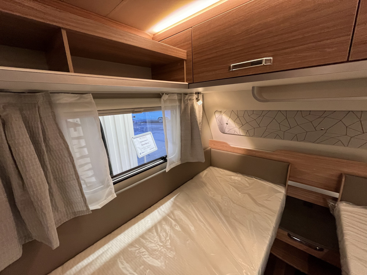 Weinsberg CaraOne EDITION HOT 480 EU Långbäddar, bild 12 av 18