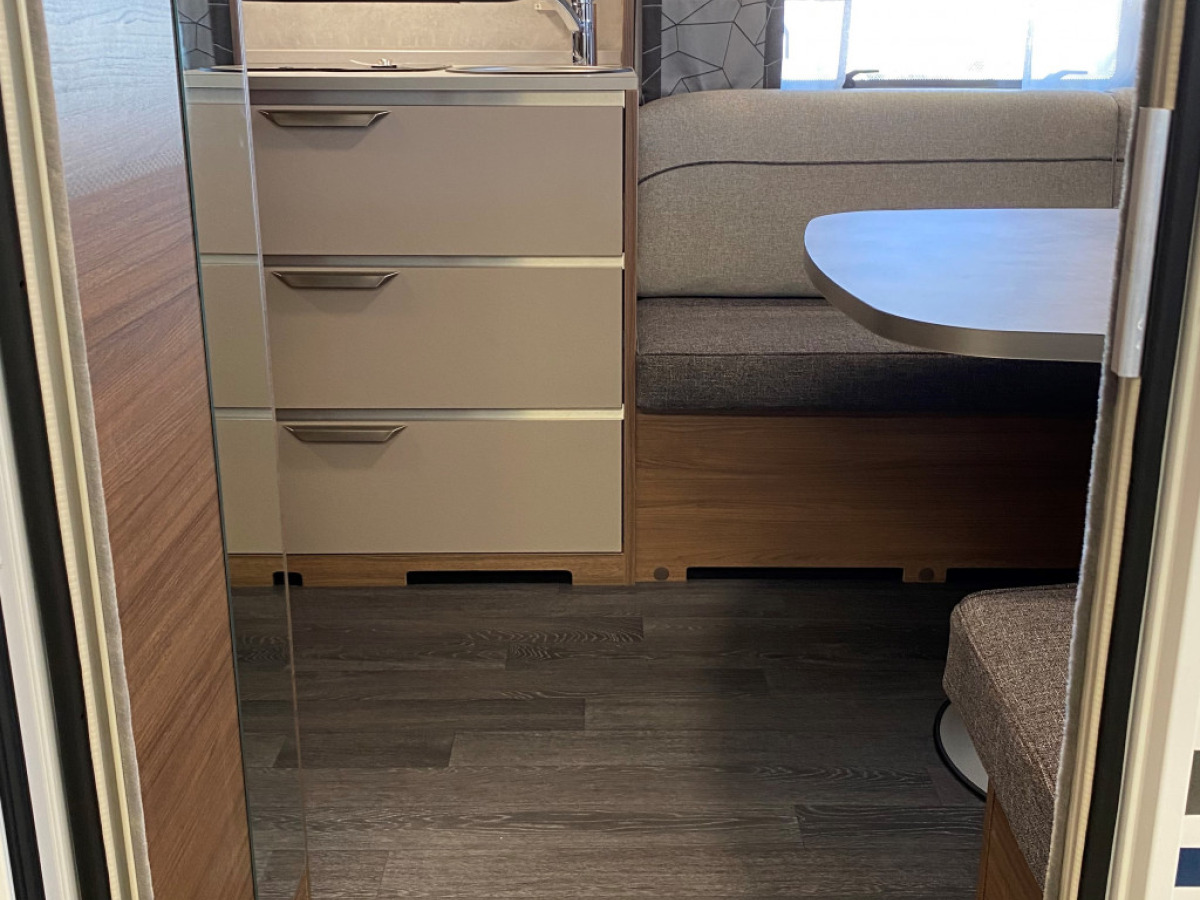 Knaus Sport 650 UFK Demo vagn, bild 3 av 20