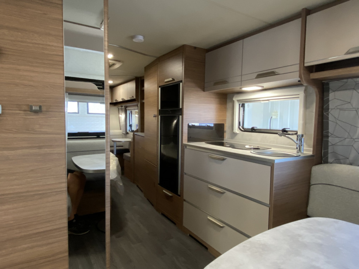 Knaus Sport 650 UFK Demo vagn, bild 8 av 20