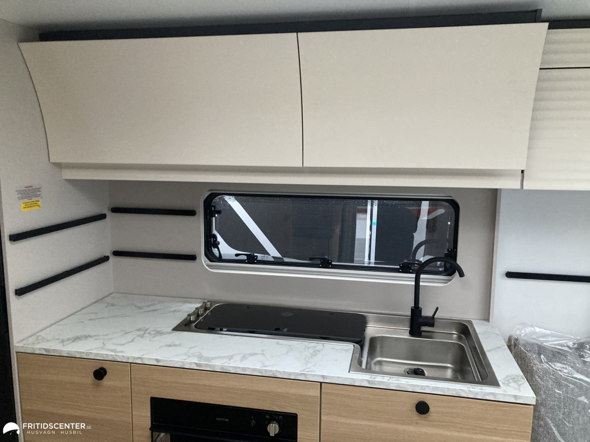 Adria ADORA 663 UT *Rymlig / Året runt / Långbäddar, bild 3 av 31