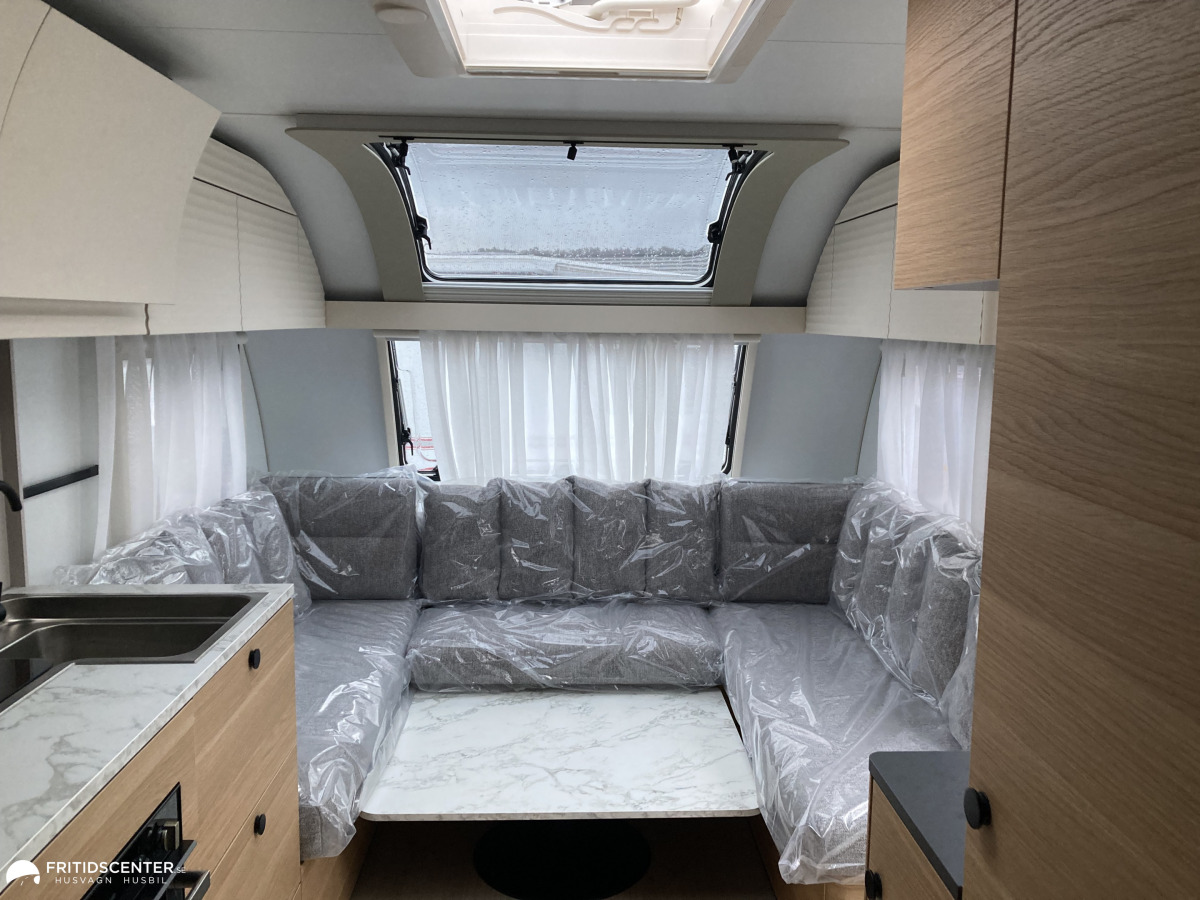Adria ADORA 663 UT *Rymlig / Året runt / Långbäddar, bild 5 av 31