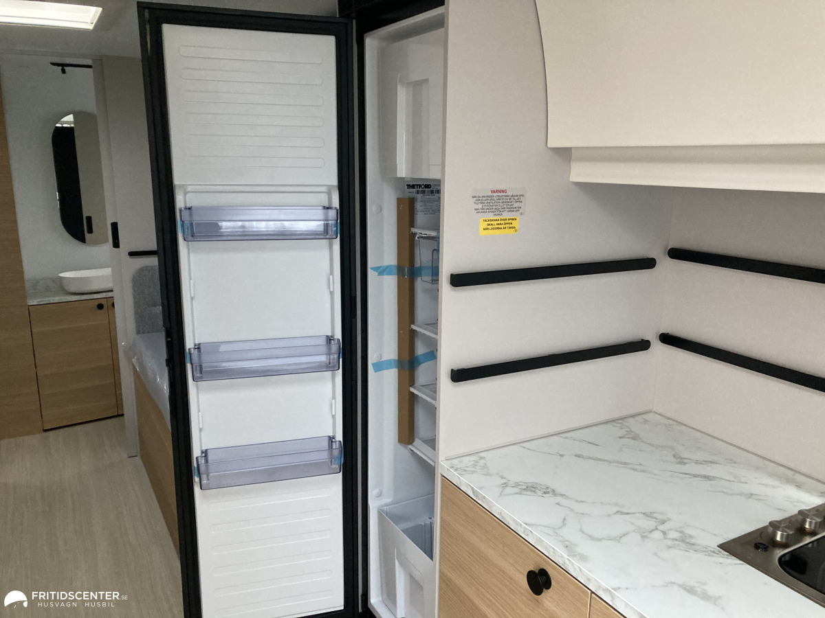Adria ADORA 663 UT *Rymlig / Året runt / Långbäddar, bild 7 av 31
