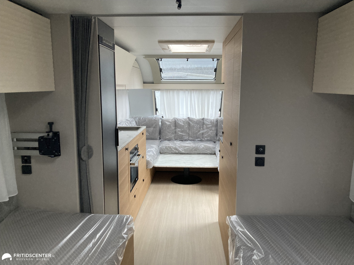 Adria ADORA 663 UT *Rymlig / Året runt / Långbäddar, bild 14 av 31