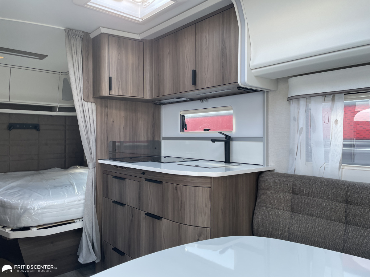KABE BRILJANT 470 XL KS *Dubbelbädd / Resevagn / Hög komfort, bild 7 av 19