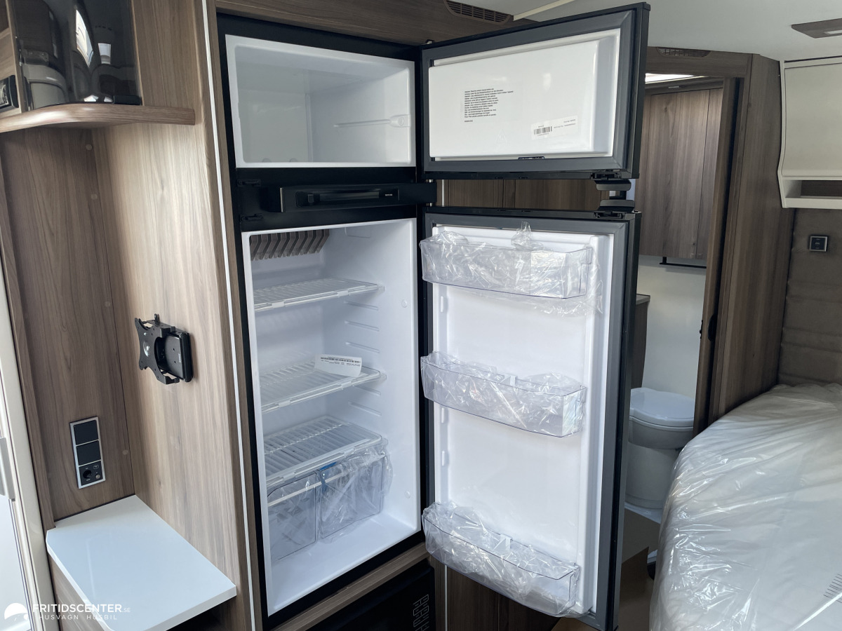 KABE BRILJANT 470 XL KS *Dubbelbädd / Resevagn / Hög komfort, bild 9 av 19
