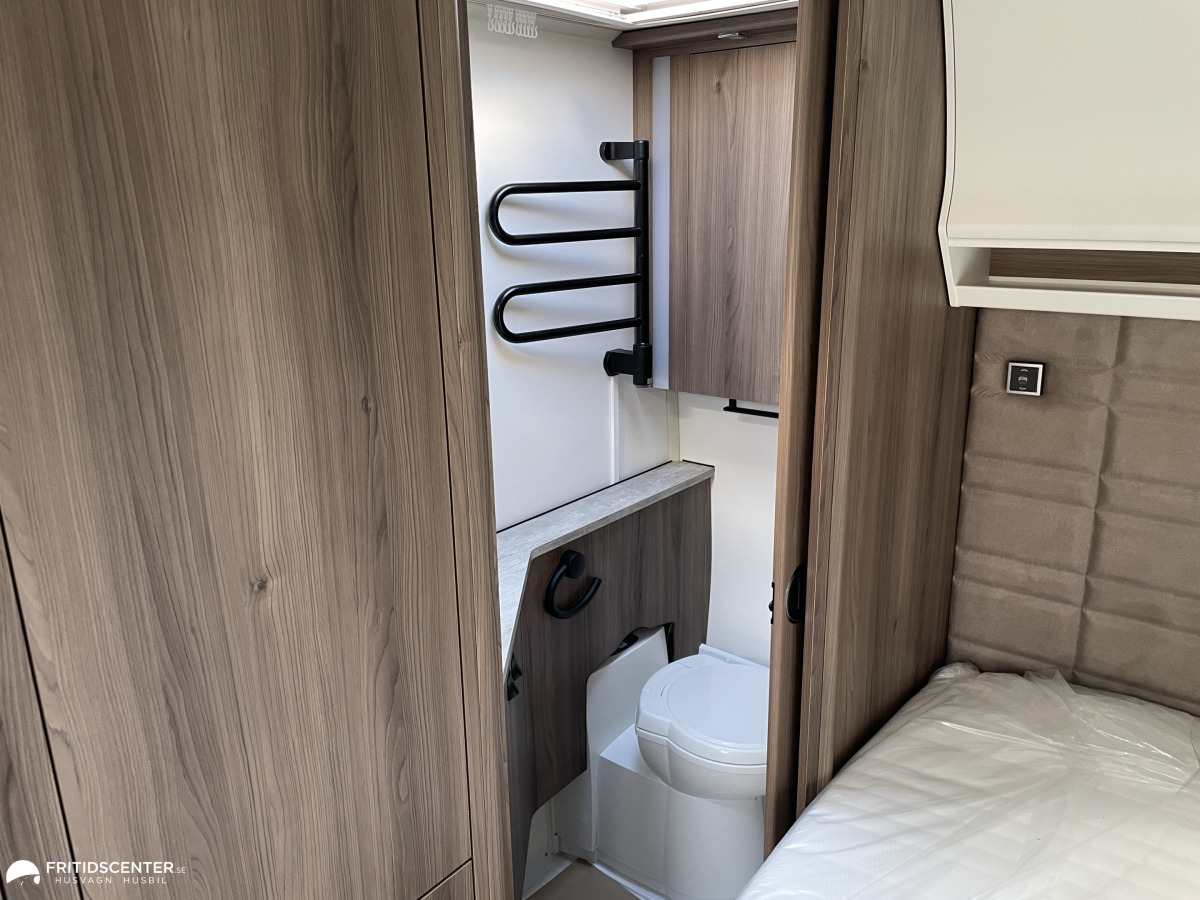 KABE BRILJANT 470 XL KS *Dubbelbädd / Resevagn / Hög komfort, bild 12 av 19