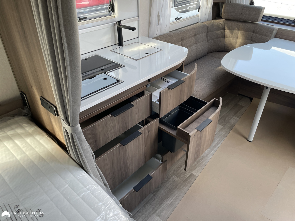 KABE BRILJANT 470 XL KS *Dubbelbädd / Resevagn / Hög komfort, bild 15 av 19