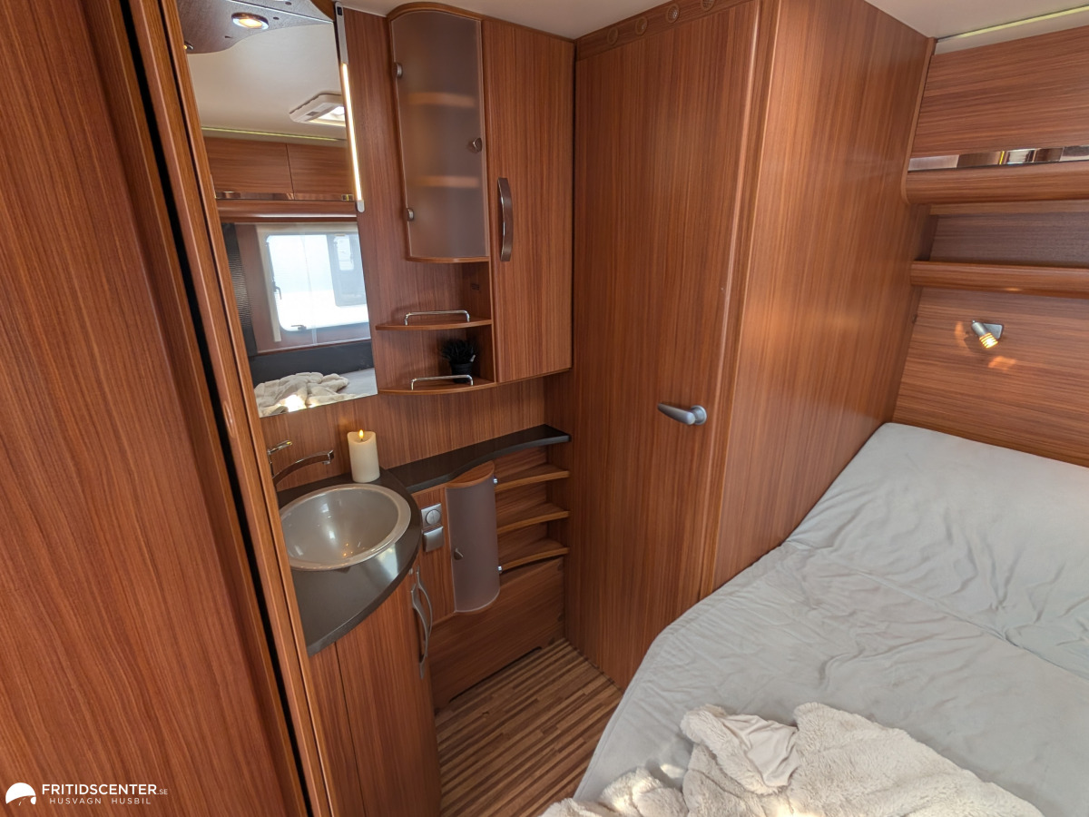 Adria ADORA 512 UP *ALDE / Dubbelbädd / Lättkörd, bild 16 av 27