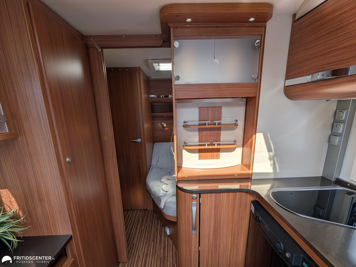 Adria ADORA 512 UP *ALDE / Dubbelbädd / Lättkörd, bild 22 av 27