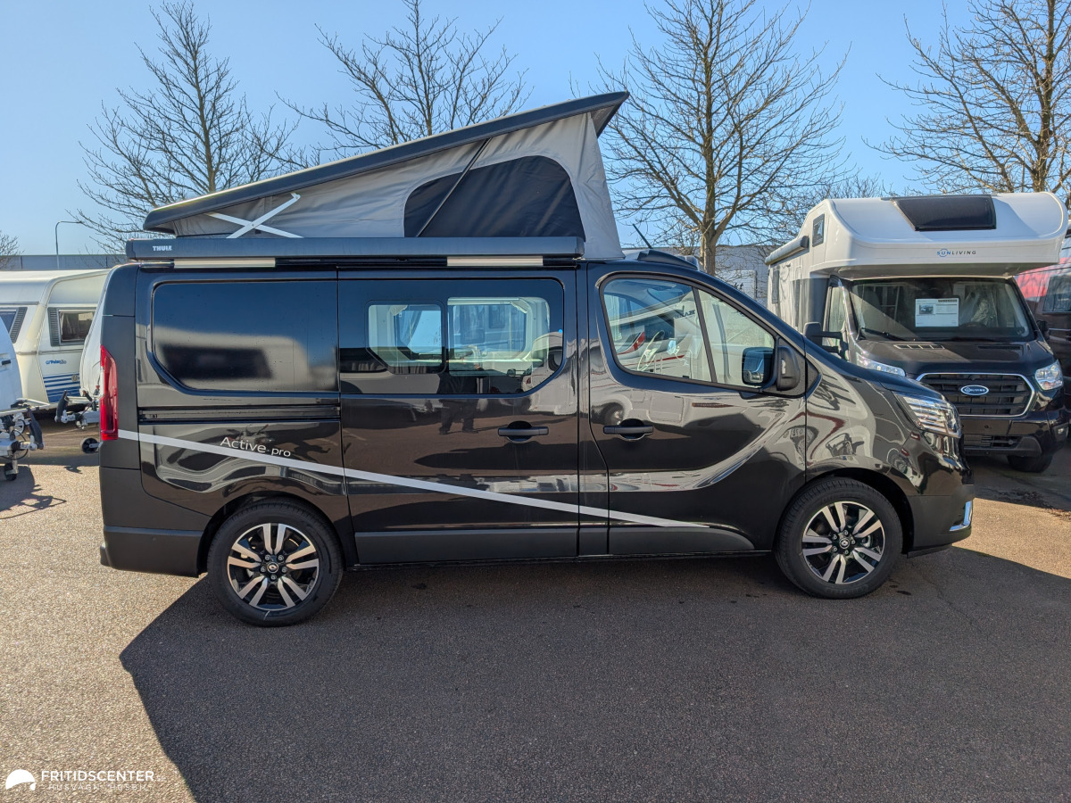 Adria Adria Active Pro - Lättkörd plåtis med automat, värmare pop-up tak, bild 2 av 31