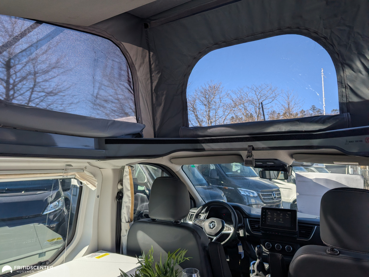 Adria Adria Active Pro - Lättkörd plåtis med automat, värmare pop-up tak, bild 4 av 31