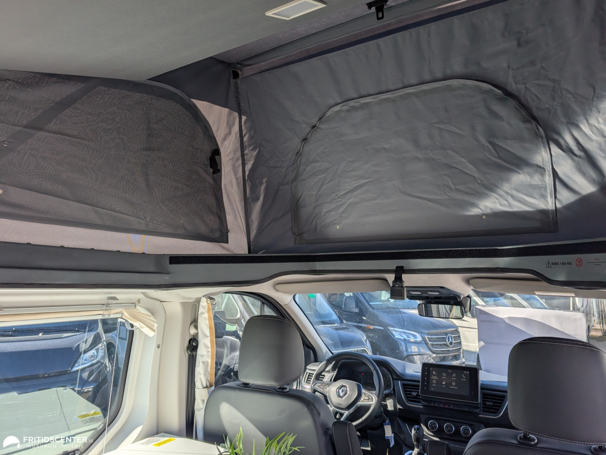 Adria Adria Active Pro - Lättkörd plåtis med automat, värmare pop-up tak, bild 5 av 31