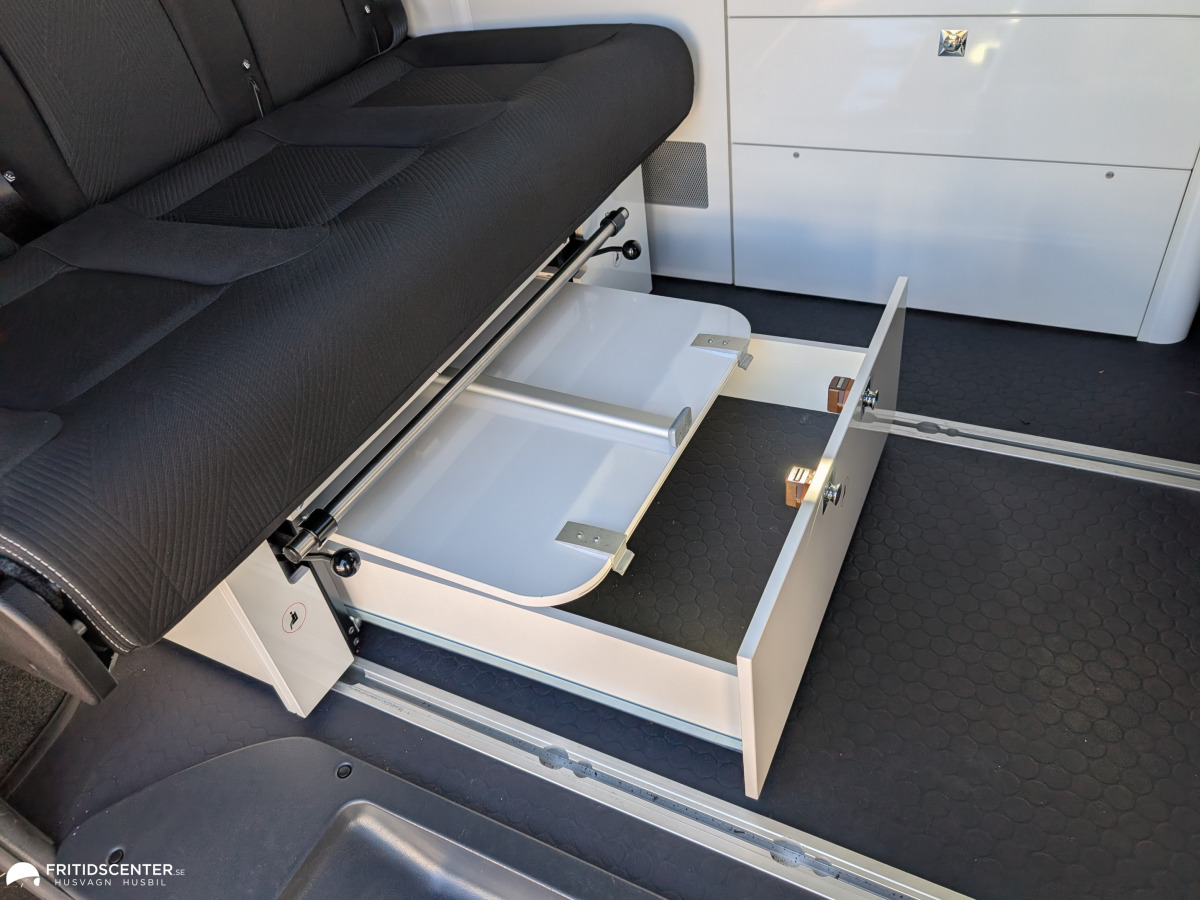 Adria Adria Active Pro - Lättkörd plåtis med automat, värmare pop-up tak, bild 13 av 31