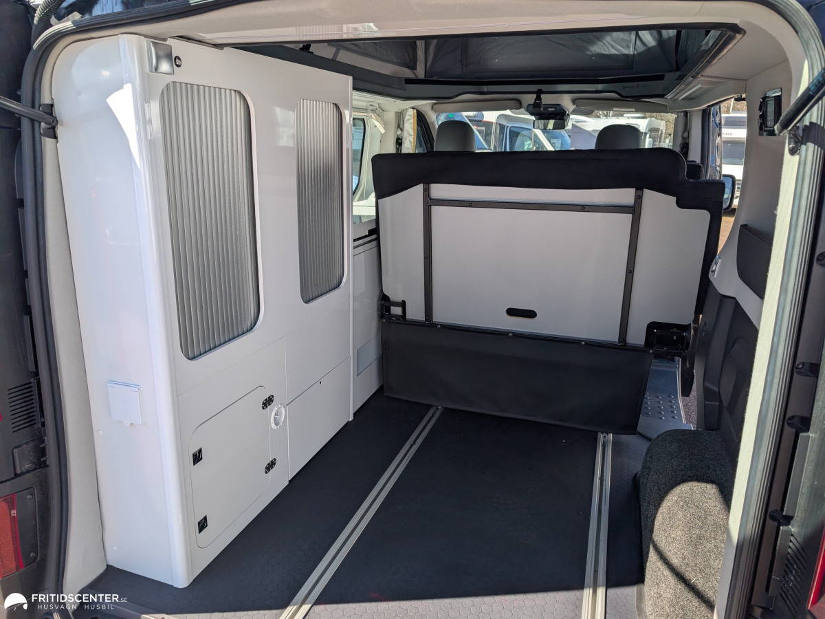 Adria Adria Active Pro - Lättkörd plåtis med automat, värmare pop-up tak, bild 21 av 31
