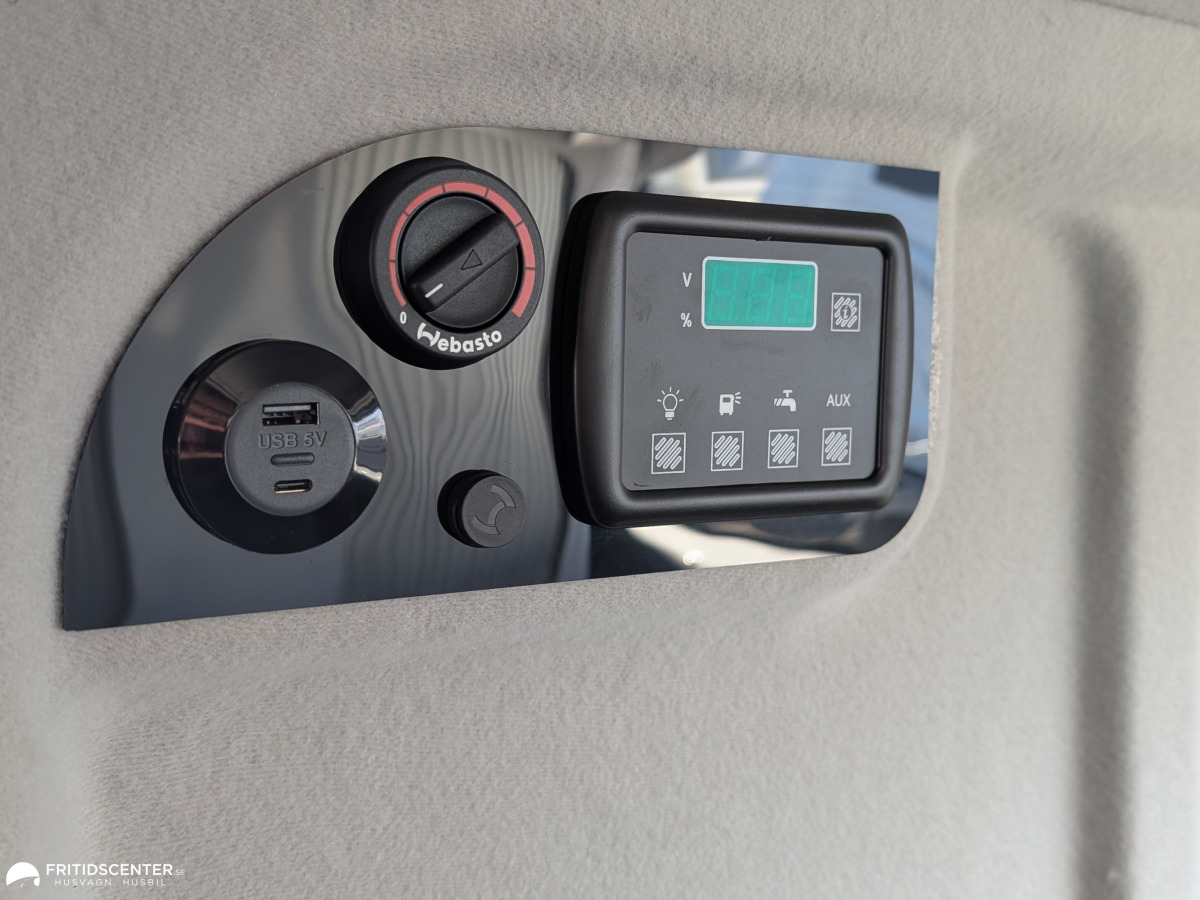 Adria Adria Active Pro - Lättkörd plåtis med automat, värmare pop-up tak, bild 25 av 31
