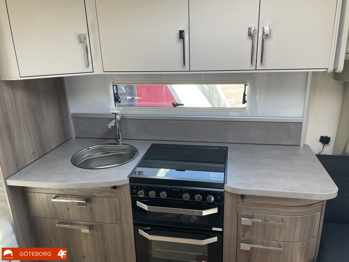 KABE ROYAL 630 TDL KS *Förbränningstoalett / Fullutrustad *SE PRISET, bild 8 av 26