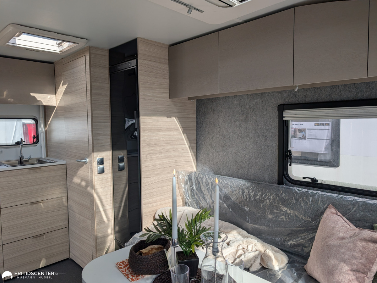 Adria Altea 362 LH - Flexibel sittgrupp / Ljus interiör / Elbilsvänlig, bild 7 av 29