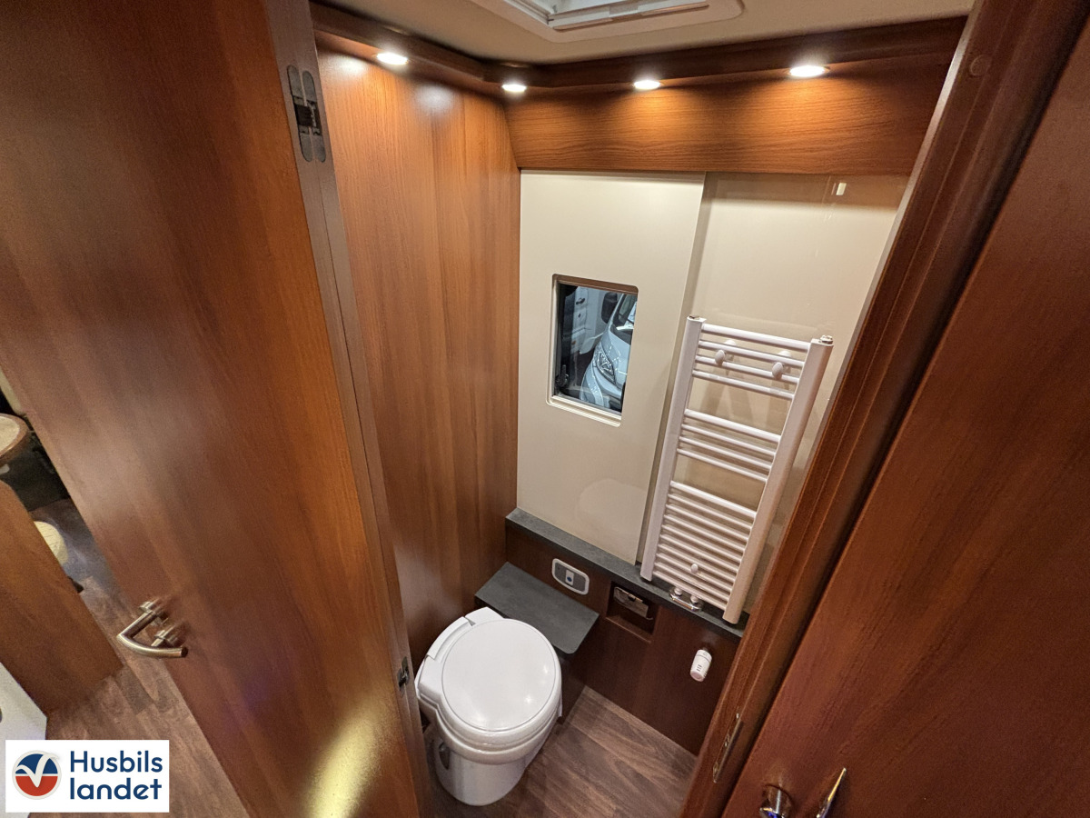 Carthago CHIC E-LINE I 64 XL QB, bild 9 av 14