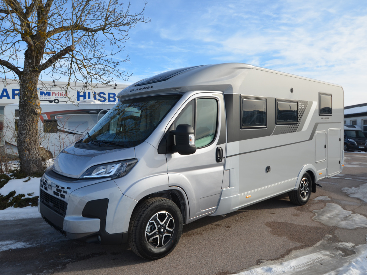 Adria COMPACT DL 60Y - Fiat MultiJet3 140HP (103kW) 35L, bild 1 av 18
