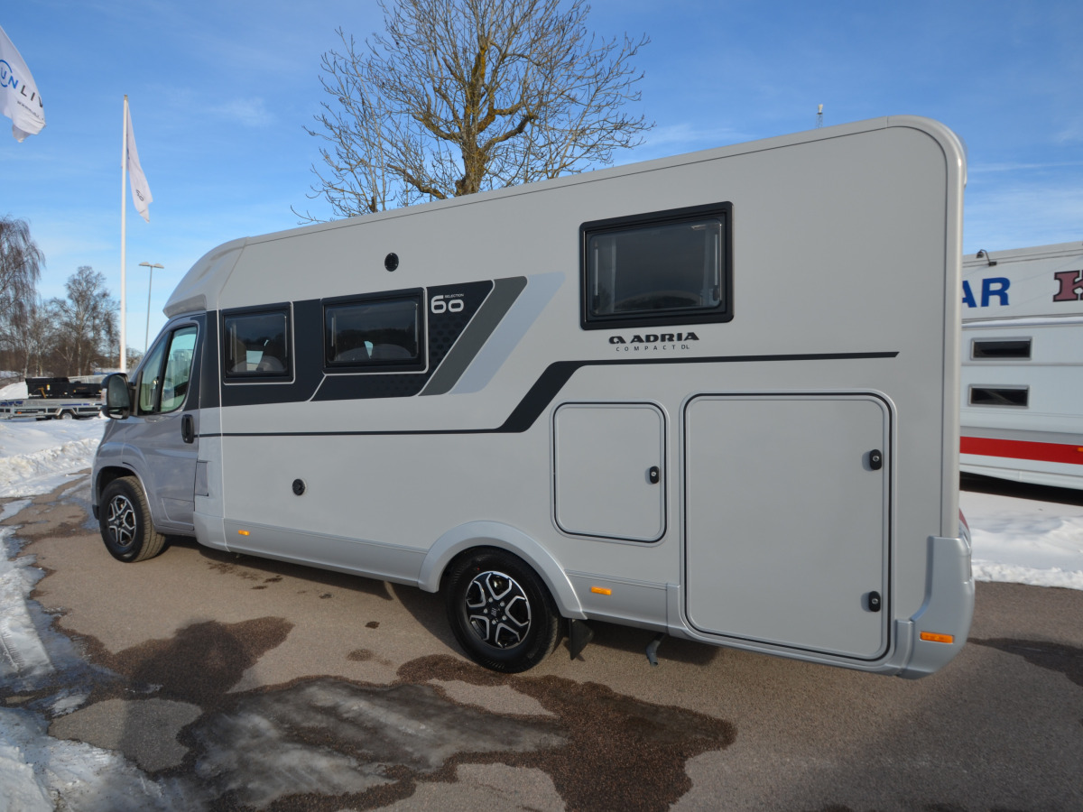 Adria COMPACT DL 60Y - Fiat MultiJet3 140HP (103kW) 35L, bild 2 av 18