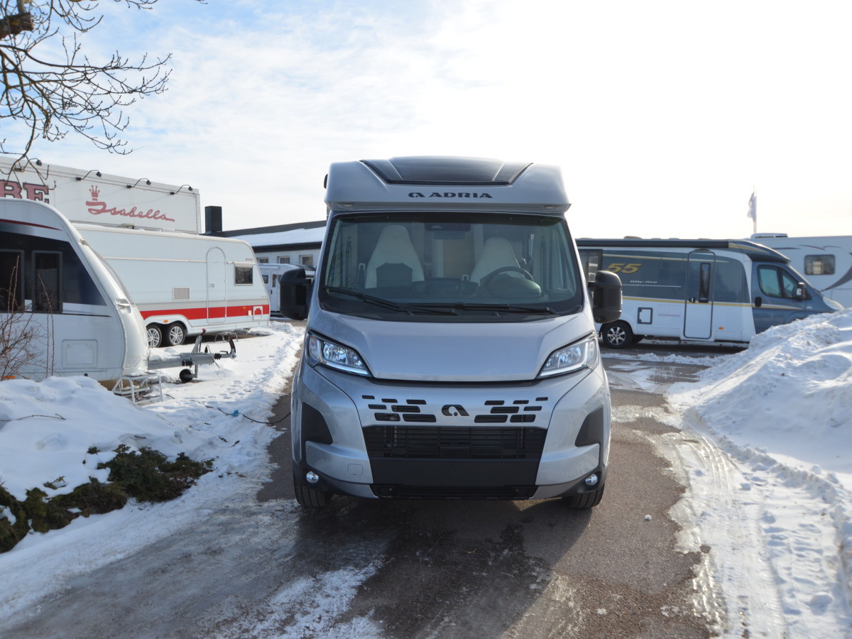 Adria COMPACT DL 60Y - Fiat MultiJet3 140HP (103kW) 35L, bild 3 av 18