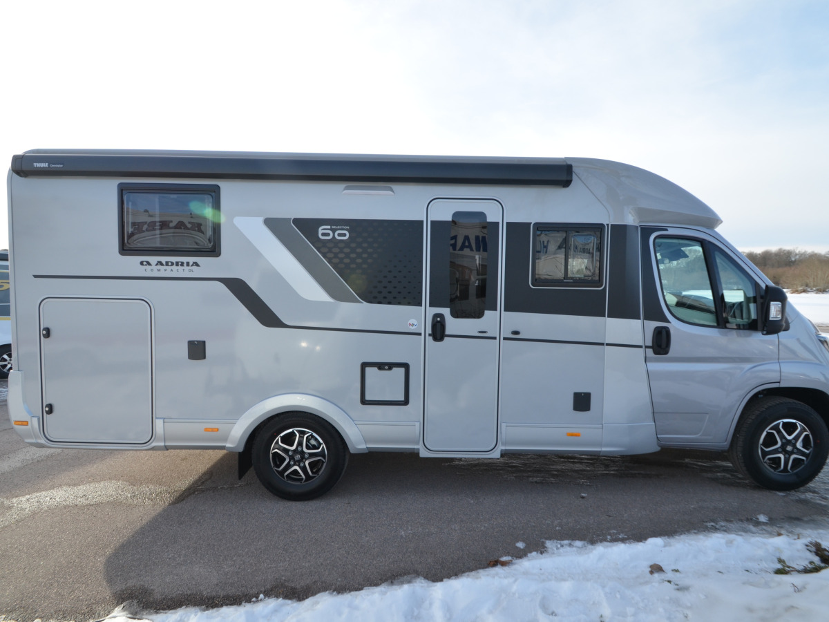 Adria COMPACT DL 60Y - Fiat MultiJet3 140HP (103kW) 35L, bild 4 av 18