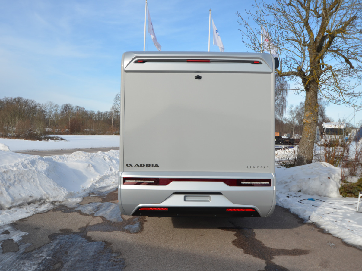 Adria COMPACT DL 60Y - Fiat MultiJet3 140HP (103kW) 35L, bild 5 av 18