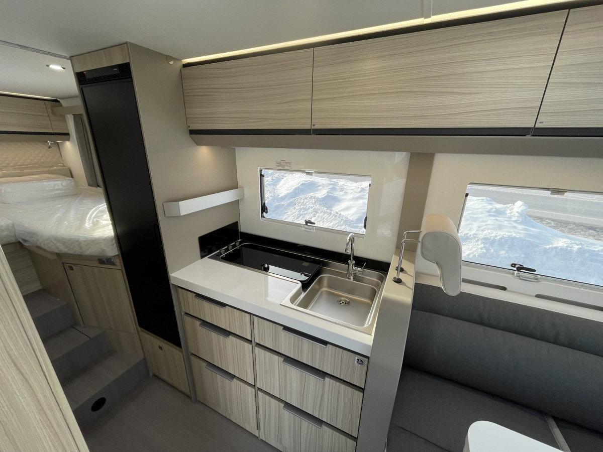 Adria COMPACT DL 60Y - Fiat MultiJet3 140HP (103kW) 35L, bild 9 av 18