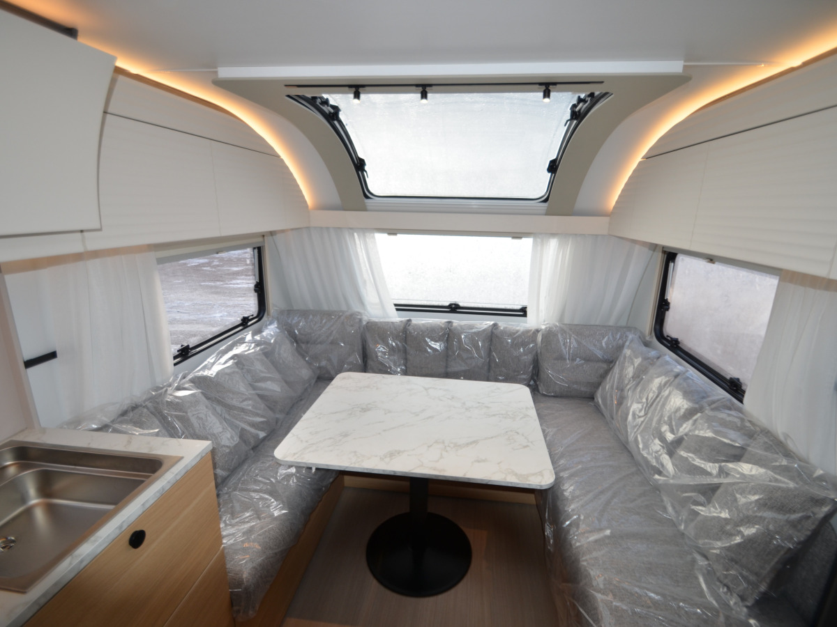 Adria ADORA 663 UT, bild 3 av 14