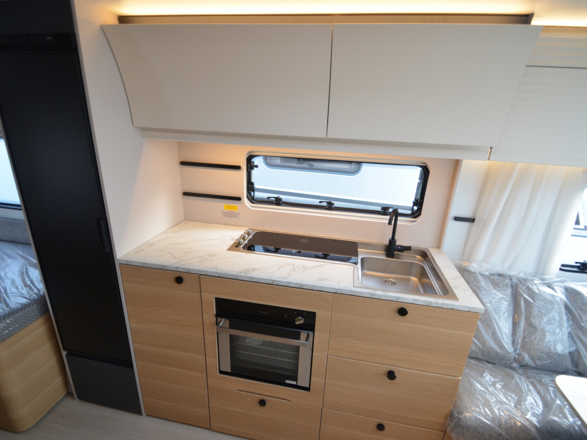 Adria ADORA 663 UT, bild 4 av 14