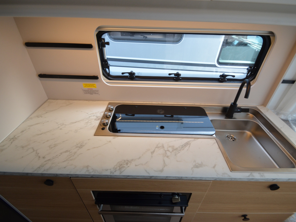 Adria ADORA 663 UT, bild 5 av 14