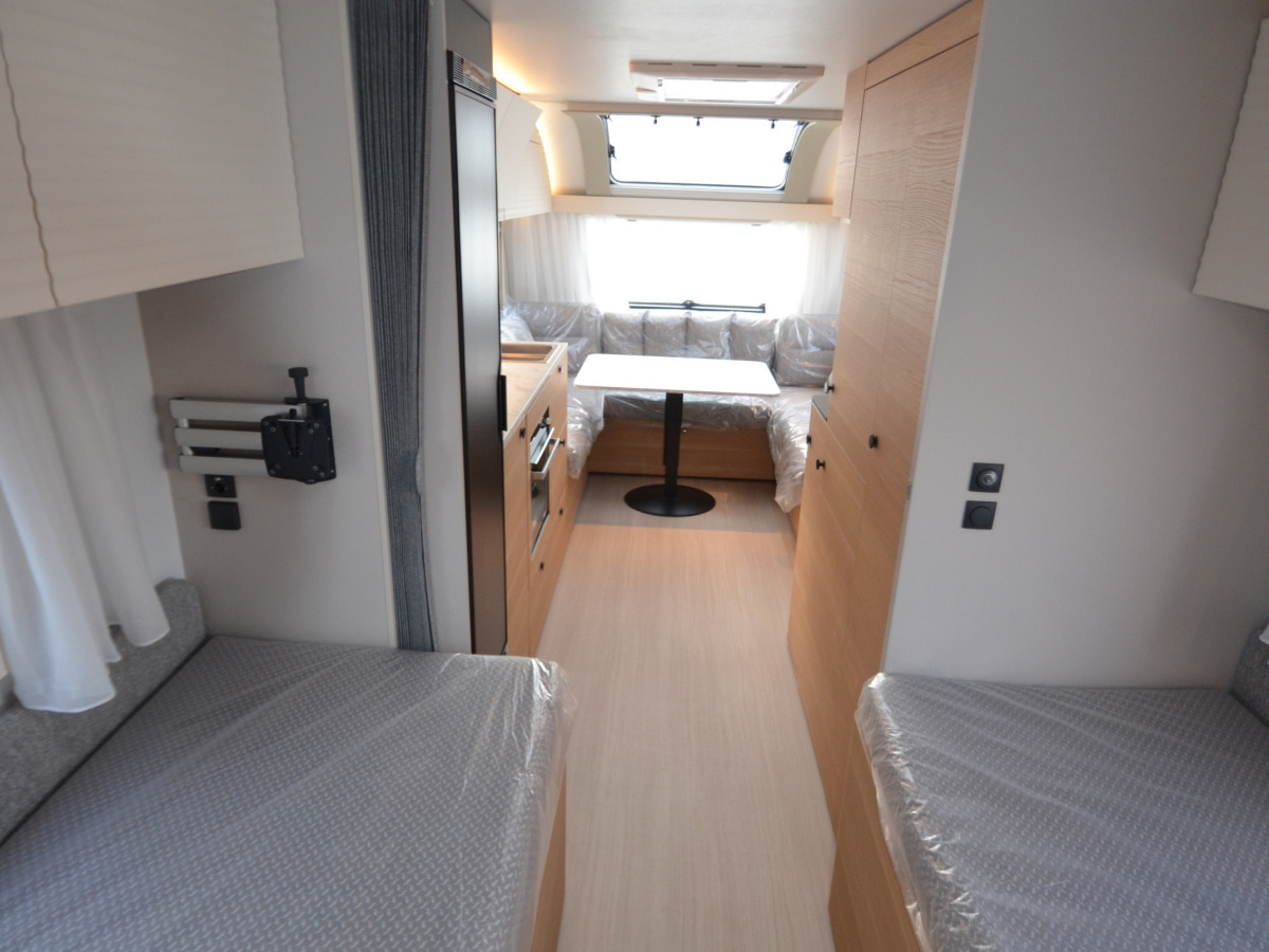 Adria ADORA 663 UT, bild 12 av 14