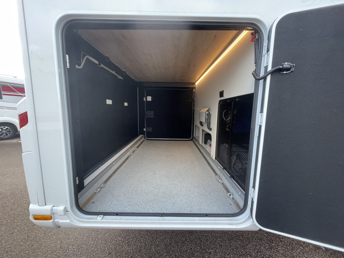 Dethleffs ESPRIT I 7150-2 DBM/EB (Luftfjädring stolar, Alde, Inverter), bild 6 av 21