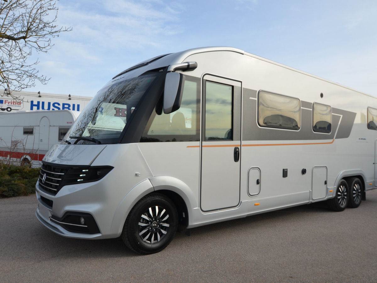 Adria Super Sonic 890 LL - MB 417 OM654 AUT. 125kW (170HP), bild 1 av 18