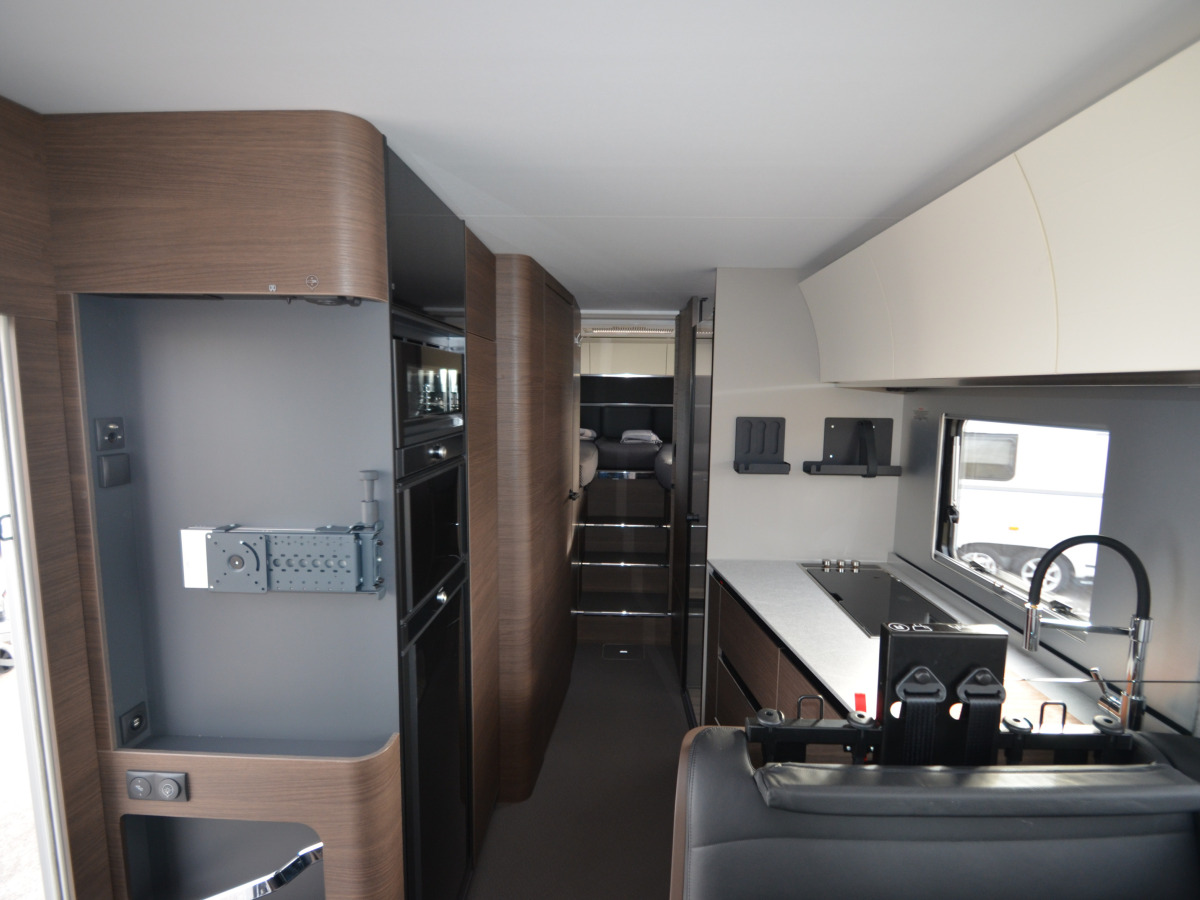Adria Super Sonic 890 LL - MB 417 OM654 AUT. 125kW (170HP), bild 8 av 18