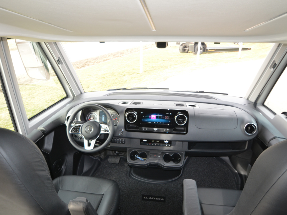 Adria Super Sonic 890 LL - MB 417 OM654 AUT. 125kW (170HP), bild 18 av 18