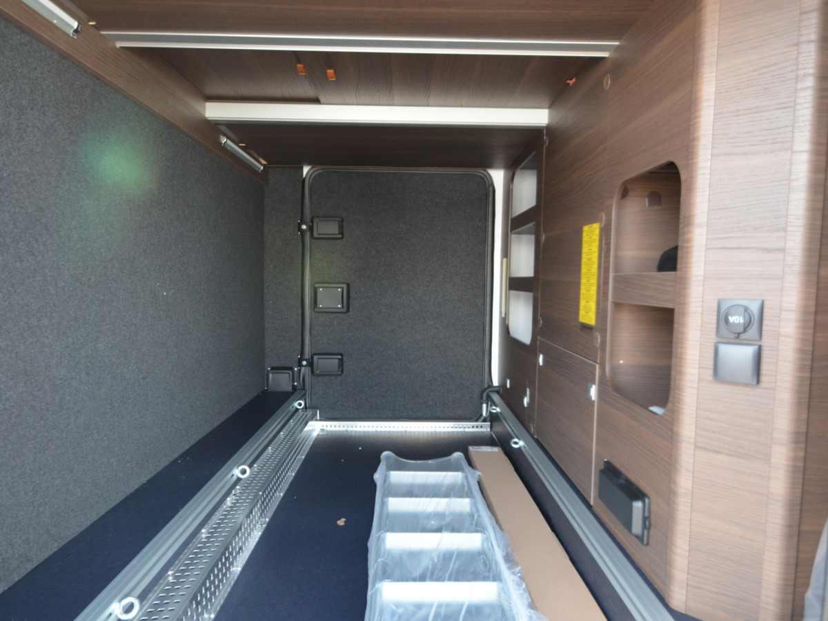 Adria Matrix Supreme 670 SL - FIAT EU VI E 2,2 140HP HD 43H, bild 5 av 14