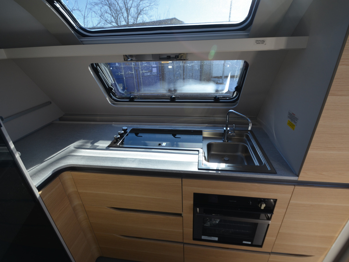 Adria ADORA 613 HT, bild 5 av 10