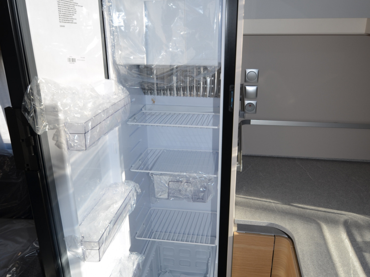 Adria ADORA 613 HT, bild 7 av 10