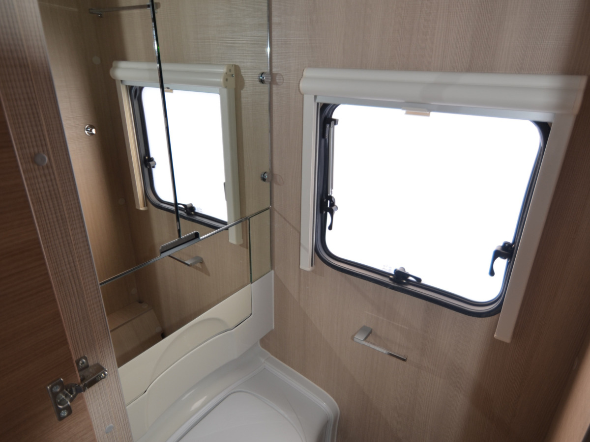 Adria ADORA 753 UC (AC Tält), bild 10 av 12
