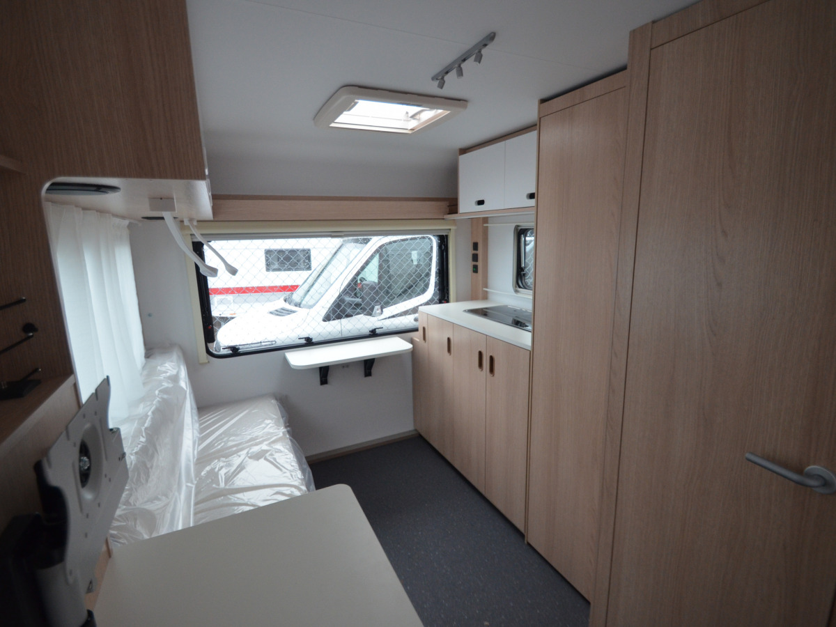 Adria Aviva 422 PY, bild 3 av 10