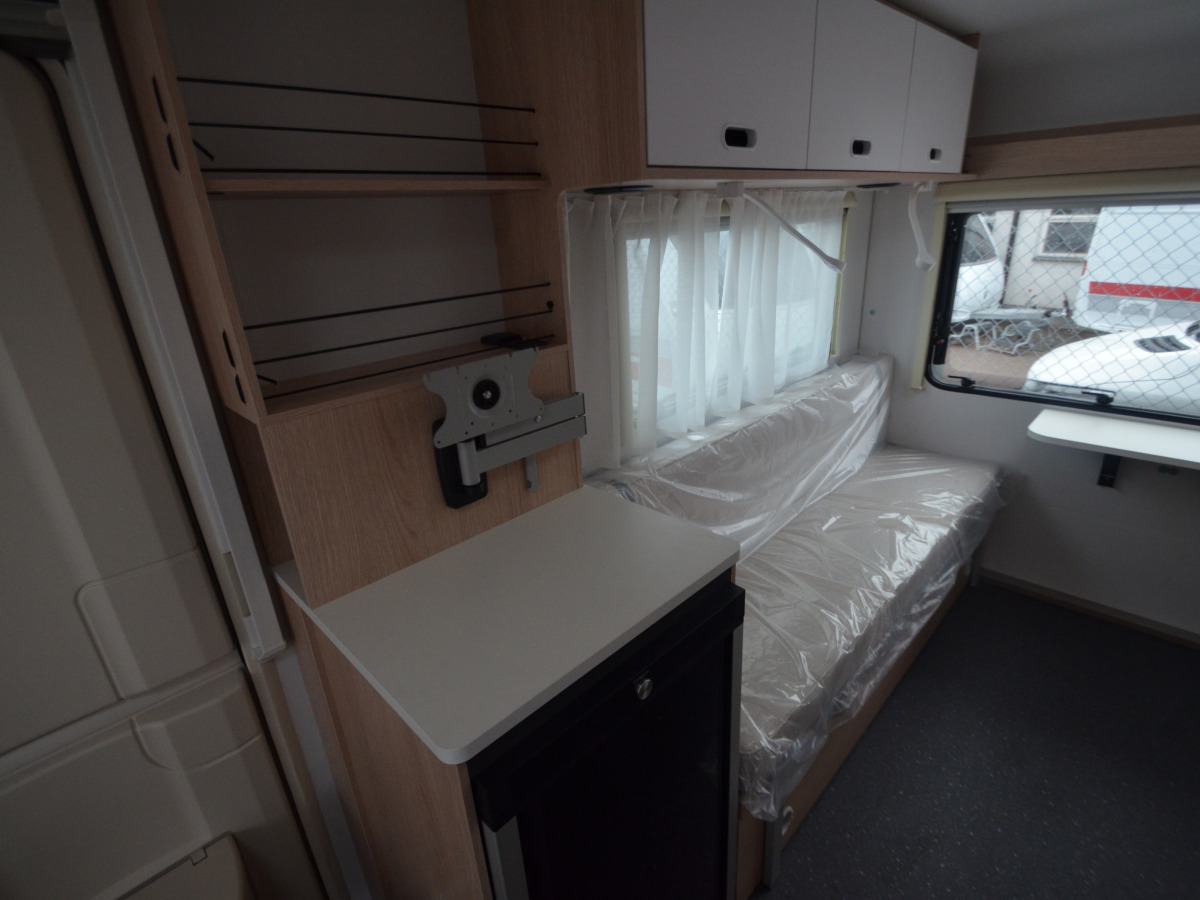 Adria Aviva 422 PY, bild 6 av 10