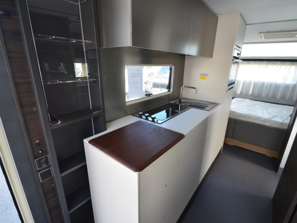 Adria Astella 644 DP, bild 9 av 23