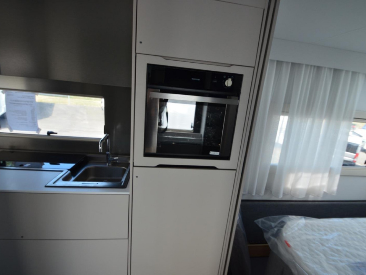 Adria Astella 644 DP, bild 10 av 23